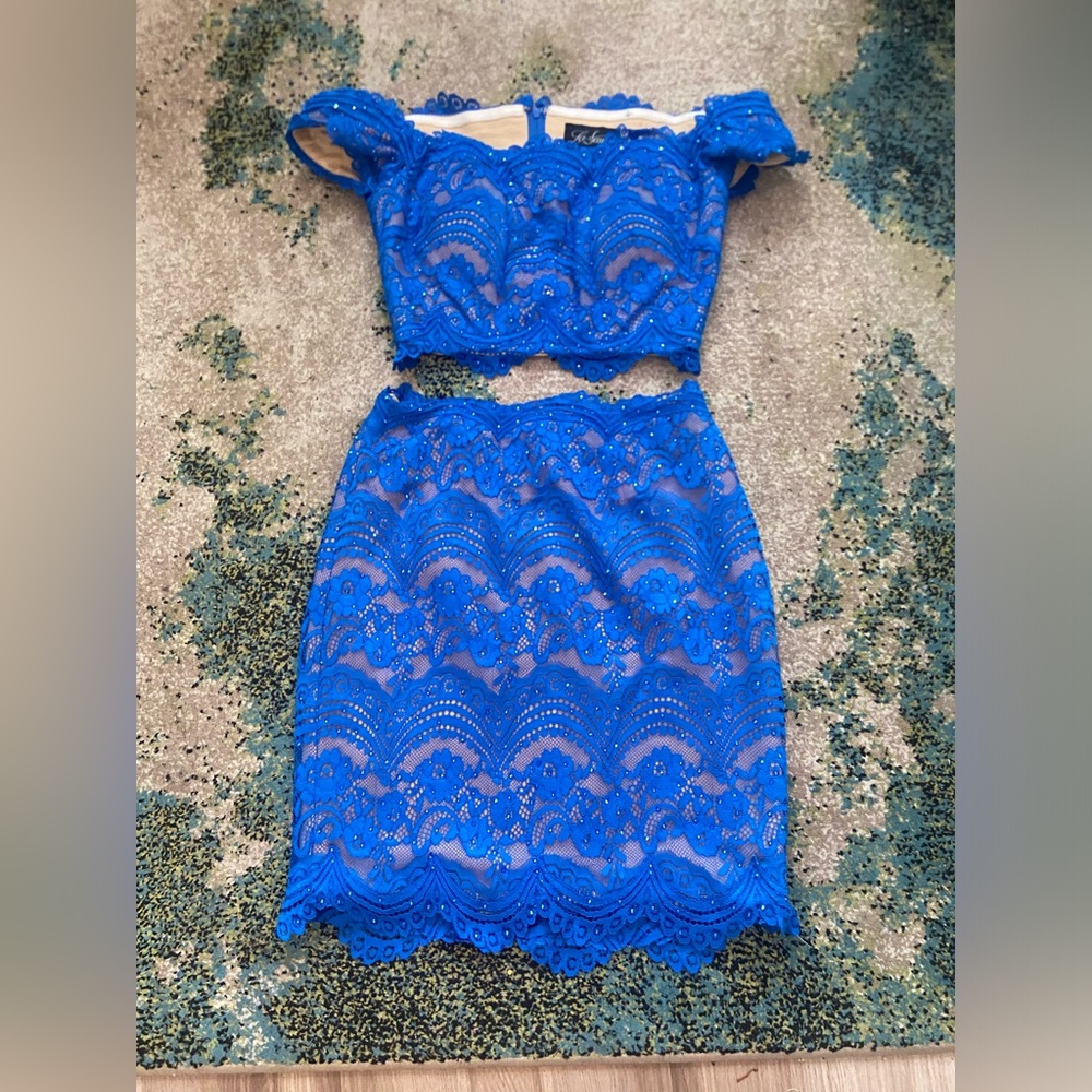 La Femme Vibrant Blue Lace Dress